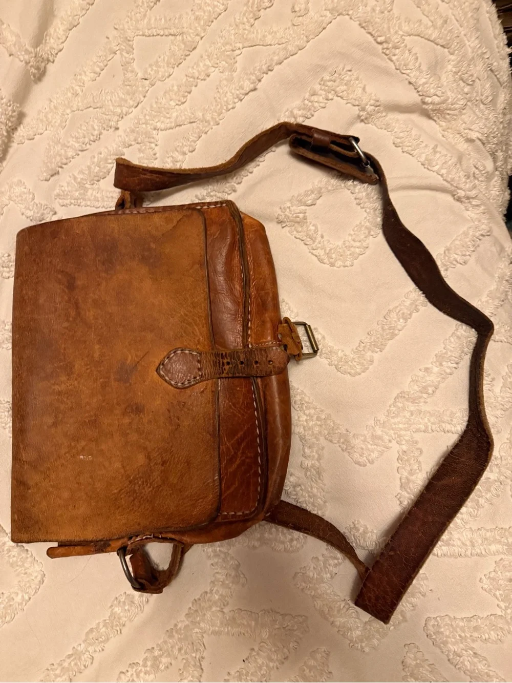 Men's Vintage Leather Messenger Bag with Adjustable Strap & small inner satchel